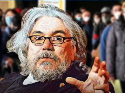Meluzzi lancia l'allarme: "Siamo alla follia totale"